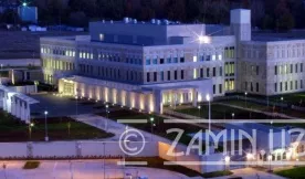 АҚШнинг Тошкентдаги элчихонаси ҳудудига қўлбола ёнувчи ускуна улоқтирилди фото