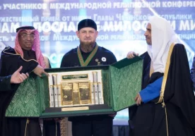 Ramzan Qodirov “Islom qahramoni” unvoni va “Quddus yulduzi” ordeniga sazovor boʻldi фото