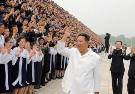 Ozib ketgan Kim Chen In: uning sog‘lig‘i haqida yangi muhokamalarga sabab bo‘ldi (foto, video) фото