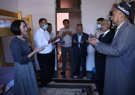 Oqdaryolik oila 5 nafar bolani asrab oldi фото