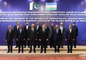 Shavkat Mirziyoyev Pokistonning yetakchi biznesmenlari bilan uchrashdi фото