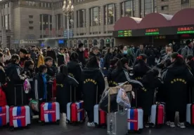 ТИВ: Хитой чет эл фуқароларини карантин эълон қилинган шаҳарлардан эвакуация қилишга рухсат бермаяпти фото