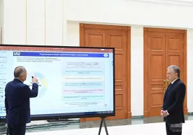 Shavkat Mirziyoyev gidroenergetika tarmog‘idagi rejalar taqdimoti bilan tanishdi фото