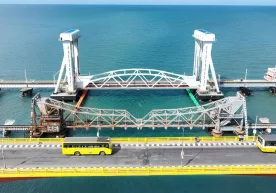 Bosh vazir Modi Pamban yangi ko'prigini ochadi – Hindistondagi birinchi vertikal ko'tariladigan ko'prik фото