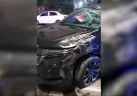 Toshkentda 4 ta avtomobil to‘qnashishi oqibatida Equinox ag‘darilib ketdi (video) фото