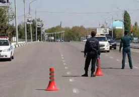 Карантин қонунсизлик дегани эмас: жарима майдонига қўйилган автомобиллар қўйиб юборилиши керак фото