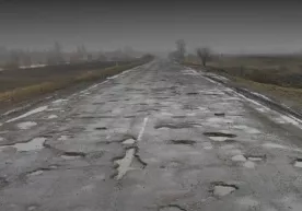 Camarqandning Qo‘shrabotida nosoz yo‘l tufayli odamlar tutdek to‘kilmoqda фото