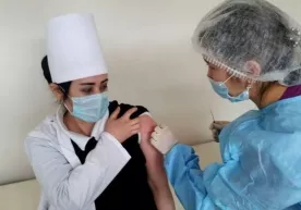 O‘zbekistondagi o‘qituvchilar va shifokorlarning necha foizi koronavirusga qarshi emlangan? фото