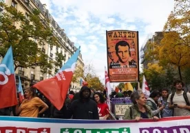Парижда минглаб одамлар нархлар ошишига қарши намойишга чиқди (видео) фото