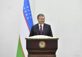 Шавкат Мирзиёев: "Мактаб ўқитувчисининг ойлигини минг долларга етказмоқчимиз" фото