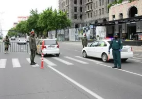 Ўзбекистонда автомобиллар ҳаракатига 72 соатлик чеклов амал қила бошлади фото