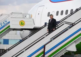 Shavkat Mirziyoyev Surxondaryo viloyatidan Toshkentga qaytib keldi фото