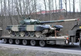 Полша Украинага 200дан ортиқ танк етказиб берди фото