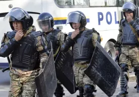 Бишкекда юз берган тартибсизликларда 29 киши яраланди, 10 киши ҳибсга олинди фото