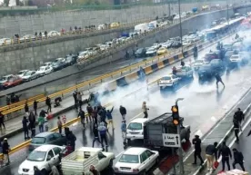 Vashington Tehronning namoyishlar sabab mamlakatda Internetni o‘chirib qo‘yganini qoraladi фото