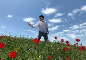 Улуғбек Раҳматуллаев "алвон лолалар" ичра... (фото) фото