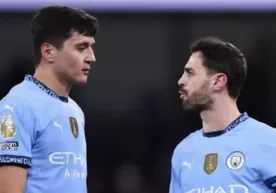 Manchester City'den ayrılıp Barselona'ya gitmek istiyor фото