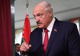 Лукашенко сохтакорлик билан шуғулланаётган мансабдорларни ҳеч қандай суд ва терговларсиз қамашни таклиф қилди фото