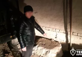 Наманганда 35 ёшли маст эркак ҳақорат қилгани учун синфдошини пичоқлади фото
