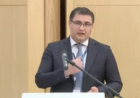 Русланбек Давлетов: “Амалдорларнинг харажатлари очиқланиши керак” фото
