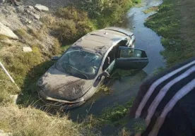 Samarqandda Malibu zovurga tushib ketdi фото