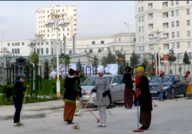 Vazirlik O‘zbekistonda majburiy mehnat qonun bilan taqiqlanganini eslatdi фото