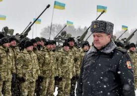 Порошенко рафиқасидан ўзини 23 февраль билан табрикламасликни илтимос қилди фото