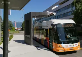Xitoyda 10 soniyada quvvatlanadigan elektrobuslar tayyorlandi фото