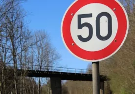 Toshkentdagi ayrim ko‘chalarda tezlik soatiga 50 kilometrgacha cheklandi фото