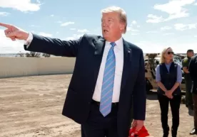 Трамп планирует депортацию 1 млн мигрантов в 2025 году фото