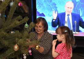 Путин 31 декабрни дам олиш куни деб эълон қилиш таклифини маъқуллади фото