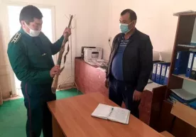 Қашқадарёлик фуқаро отасидан қолган ов милтиғини туман ИИБга топширди фото