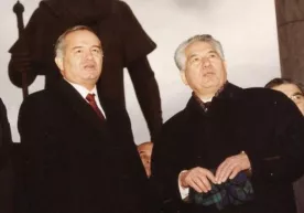 Chingiz Aytmatov Islom Karimov haqida nima degandi? фото
