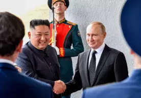 Kim Chen In iqtisodni jonlantirish uchun Rossiya bilan aloqalarni mustahkamlashga intilmoqda фото