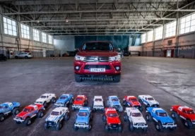 Ўйинчоқ машиналар 2 тонналик Toyota пикапини шатакка олди фото