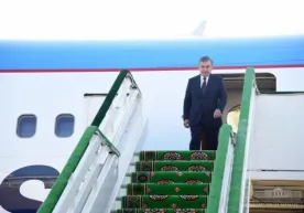 Shavkat Mirziyoyev Turkmanboshiga yetib bordi фото