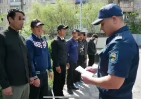 Yetti nafar o‘zbekistonlik mehnat muhojiri Qozog‘istondan chiqarib yuborildi фото