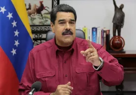 Венесуэла президенти автобус ҳайдовчилигига қайтмоқчи эканини айтди фото