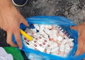 “Дўстлик” чегараси орқали ноқонуний олиб ўтилган қадоқлаш этикеткалари йўқ қилинди фото