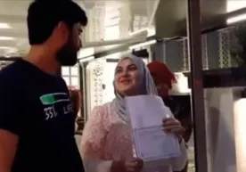 Xonanda Madina Mumtozga Malibu avtomobilini sovg‘a qilishdi (video) фото