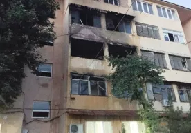 Тошкентдаги кўп қаватли уйларнинг бирида ёнғин келиб чиқди (видео) фото