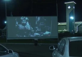 O‘zbekistonda ilk avtokinoteatr Samarqandda o‘z ishini boshladi (video) фото