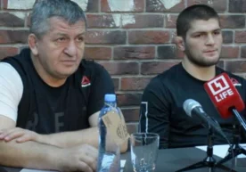 Нурмагомедовнинг отаси: “Биз Флойдга қарши жанг қилишга тайёрмиз, аммо…” фото