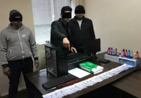 Қалбаки пул ишлаб чиқараётган “ишбилармон”лар қўлга олинди фото