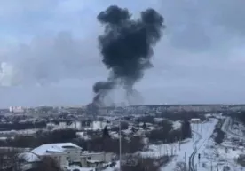 Rossiyaning Oryol shahrida dronlar neft omboriga hujum qildi фото