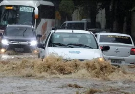 Braziliyada kuchli suv toshqinlari sodir bo‘ldi (video) фото