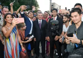 Shavkat Mirziyoyev blogerlarga: "Bilingki, prezident sizlarni doim qo‘llab-quvvatlaydi" фото