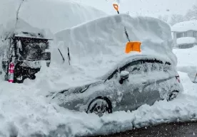 Yaponiyada 1,2 metr qalinlikda qor yog‘di (video) фото