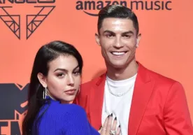 Ronalduning rafiqasi o‘zbek libosini reklama qildi фото