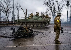 Ҳуқуқ фаоллари Украинадан россиялик асирларни намойиш этмасликни сўради фото